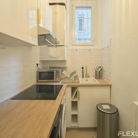 Flexliving - 99 Felix Faure - Ferienhaus Paris